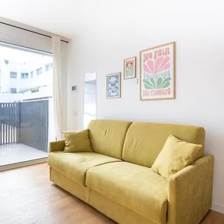Apartment Labicant Rom