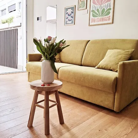 Apartment Labicant Rom
